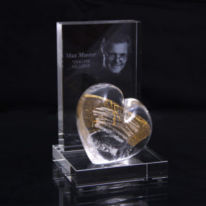 Erinnerungskristall Goldenes Herz mit Porträt MCL001
